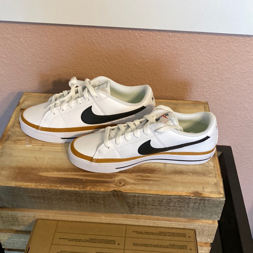 Super cute Nikes